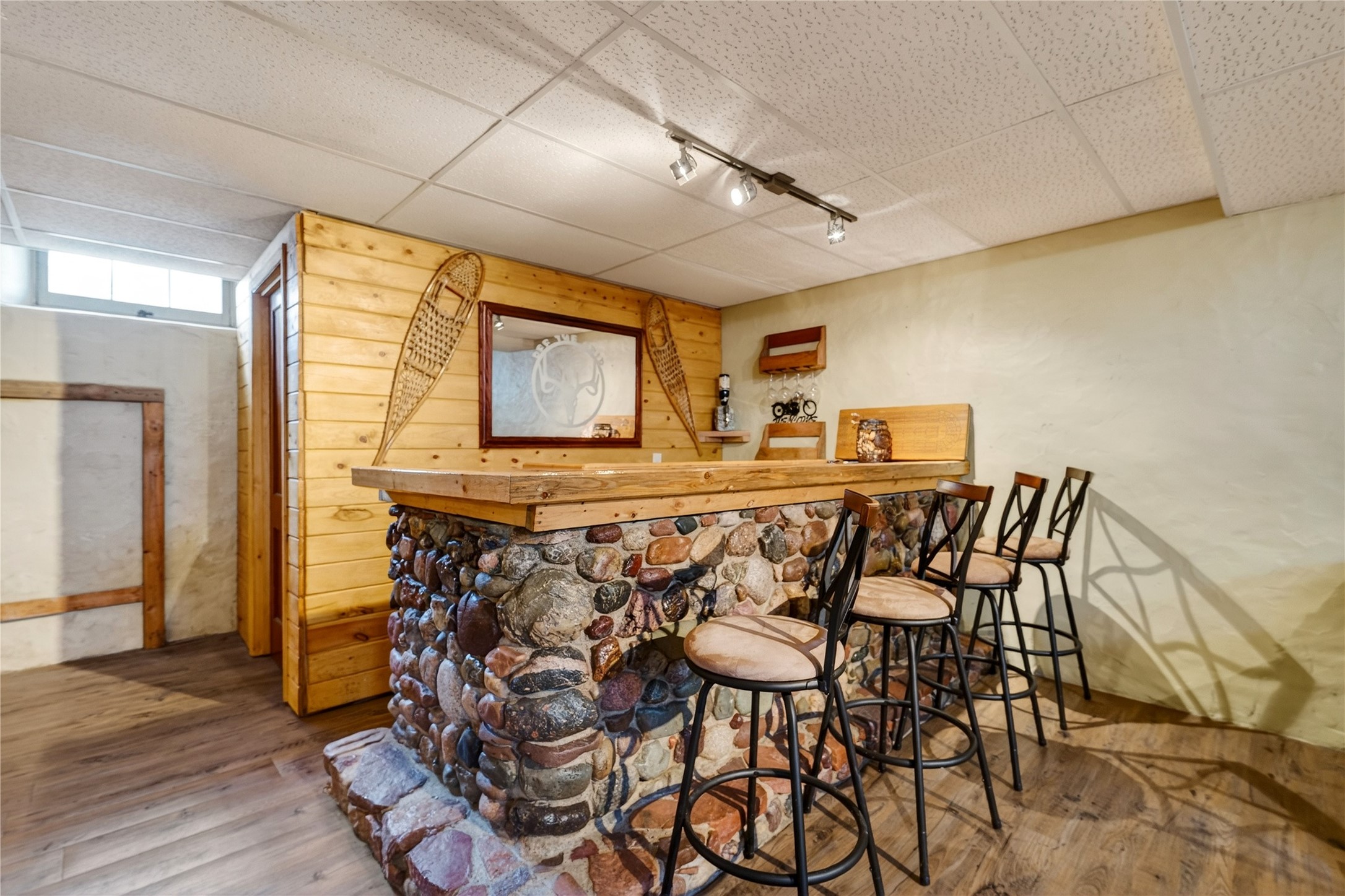 610-Oak-Spooner-WI-54801-8