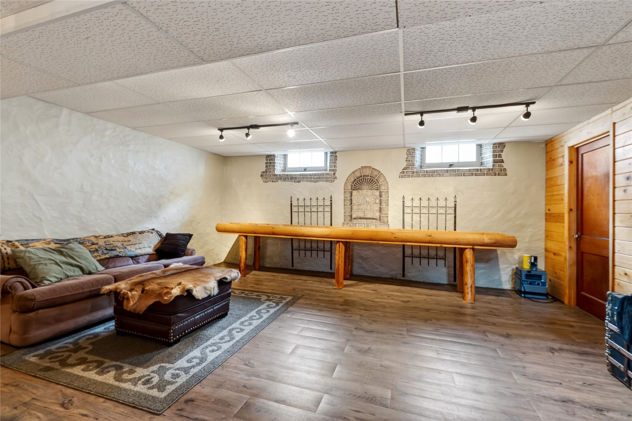 610-Oak-Spooner-WI-54801-9