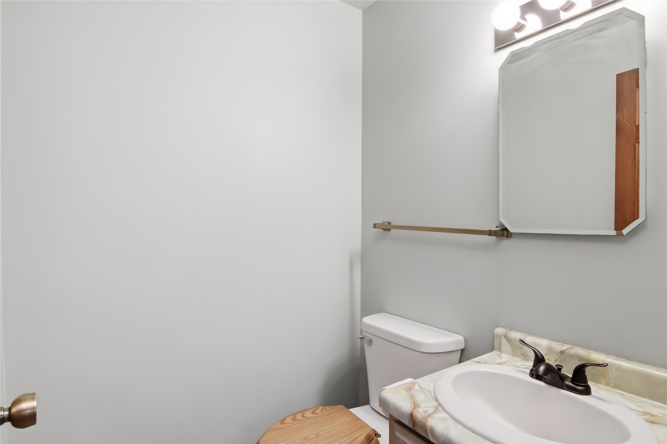 625-10th-Bloomer-WI-54724-9