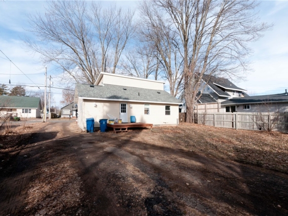Residentialhouse for sale picture with an address of  625 Cornell Avenue in Rice Lake and a list price of 225000