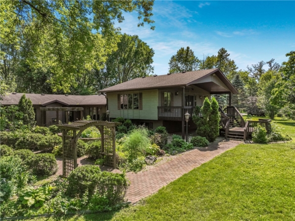 Residentialhouse for sale picture with an address of  650 Main Street in Cadott and a list price of 449000