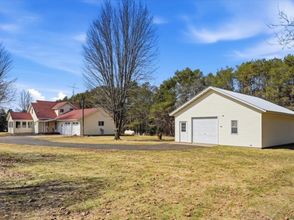 Residentialhouse for sale picture with an address of  6540 State Highway 40  in Bloomer and a list price of 480000