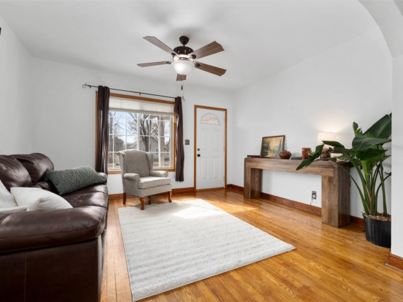 Residentialhouse for sale picture with an address of  712 Elm Street in Chippewa Falls and a list price of 240000