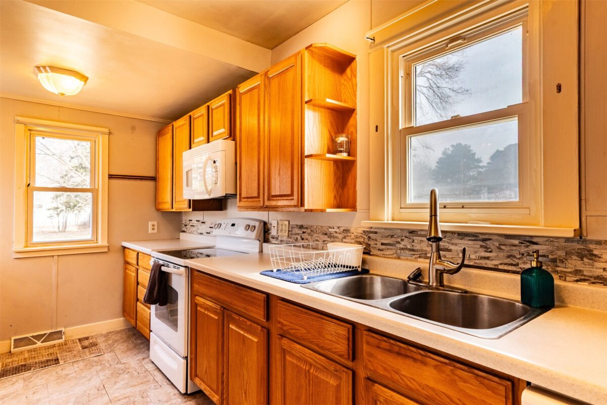 716 Mansfield Street, Chippewa Falls, WI — photo 11