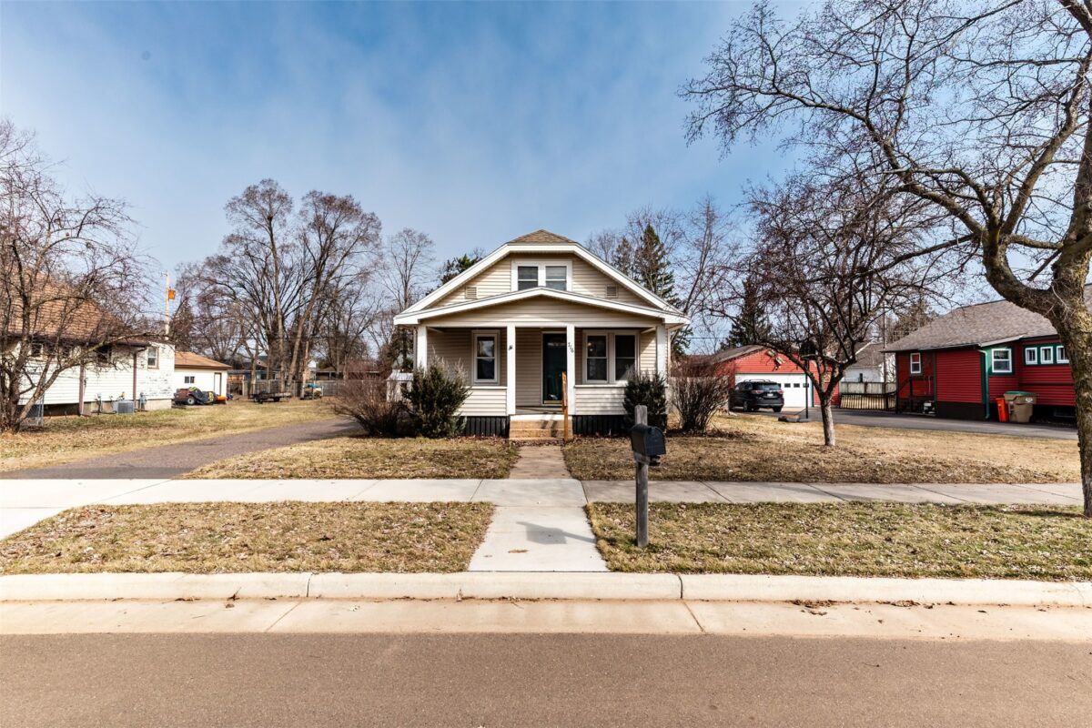 716 Mansfield Street, Chippewa Falls, WI — photo 2