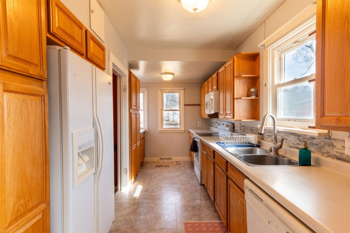 716 Mansfield Street, Chippewa Falls, WI — photo 8