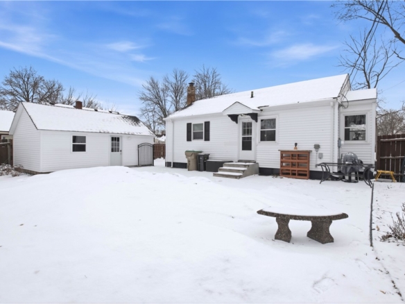 Residentialhouse for sale picture with an address of  749 Maple Street in Chippewa Falls and a list price of 265000