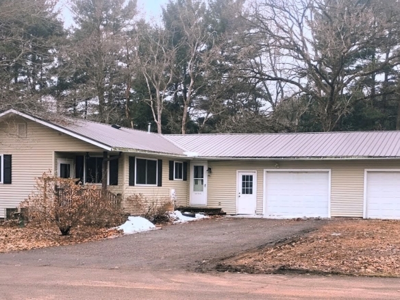 Residentialhouse for sale picture with an address of  813 Oliver Lane in Colfax and a list price of 250000