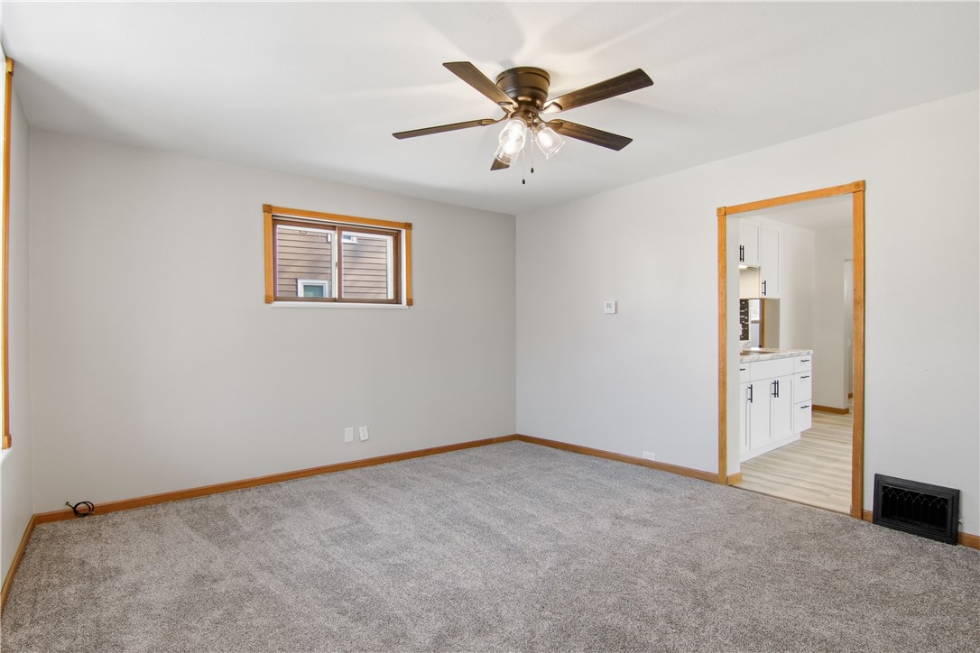 817-Grand-Eau-Claire-WI-54701-1