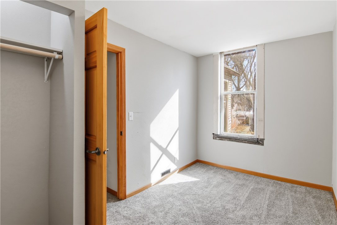 817-Grand-Eau-Claire-WI-54701-5