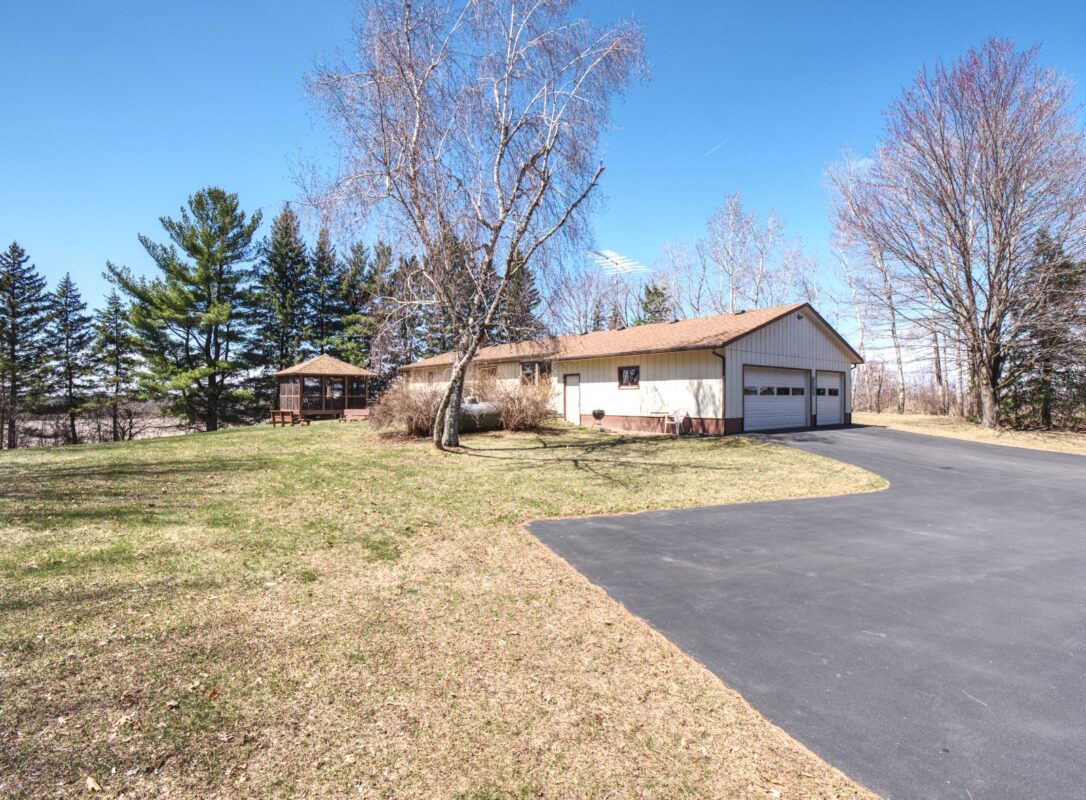 8439 W Folsom Street, Eau Claire, WI — photo 3