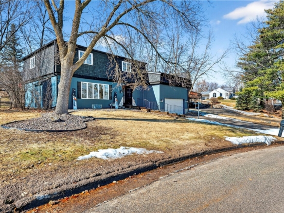 Residentialhouse for sale picture with an address of  925 Melnora Street in Rice Lake and a list price of 339000