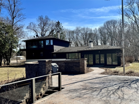 Residentialhouse for sale picture with an address of  9556 27th Avenue in Eau Claire and a list price of 799900