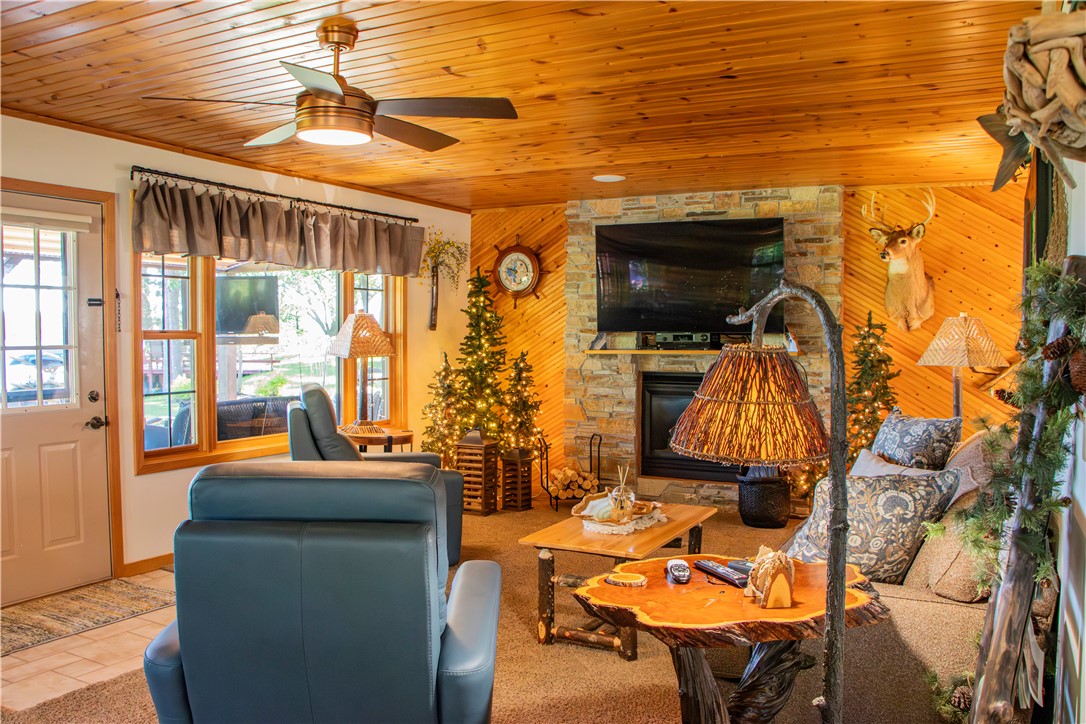 E20160-Greens-Landing-Augusta-WI-54722-6