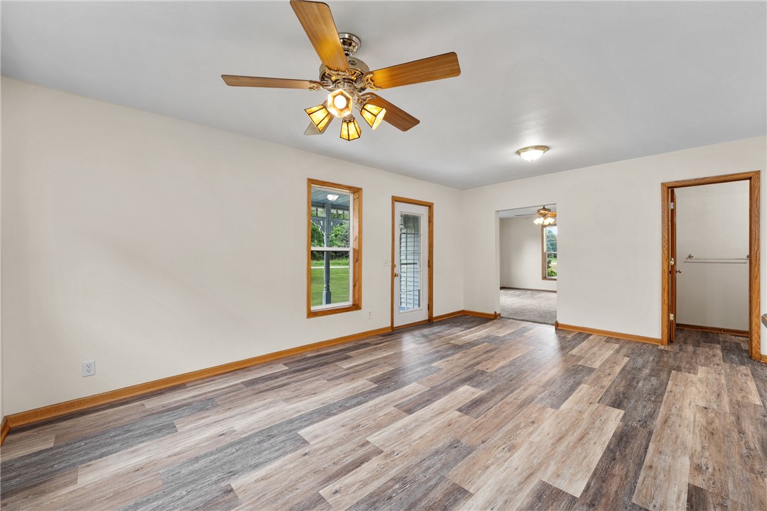 E9502-690th-Elk-Mound-WI-54739-4