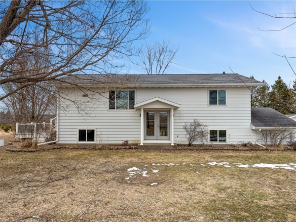 Residentialhouse for sale picture with an address of  N2747 County Road Q  in Medford and a list price of 349900