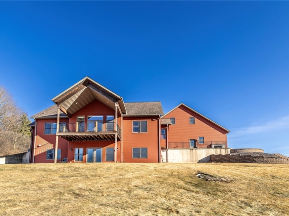 Residentialhouse for sale picture with an address of  N6387 Rye Bluff Road in Black River Falls and a list price of 595000