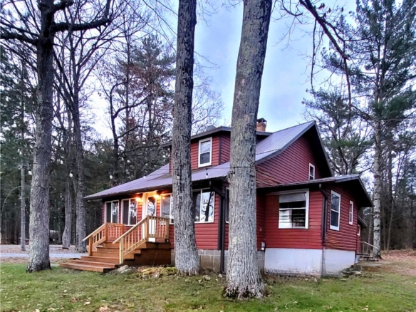 Residentialhouse for sale picture with an address of  N901 Resewood Avenue in Neillsville and a list price of 799000