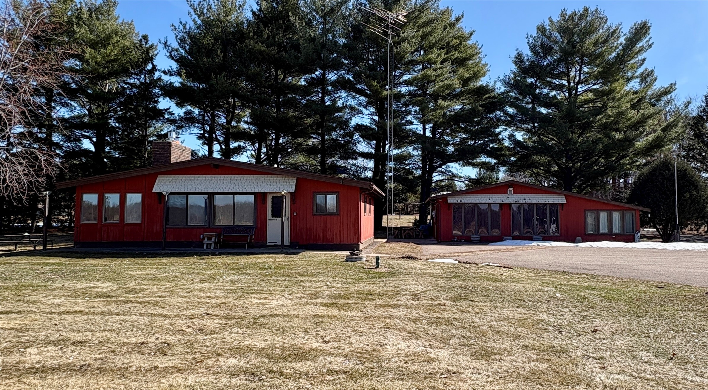 S2320 County Road OO  Cochrane WI 54622