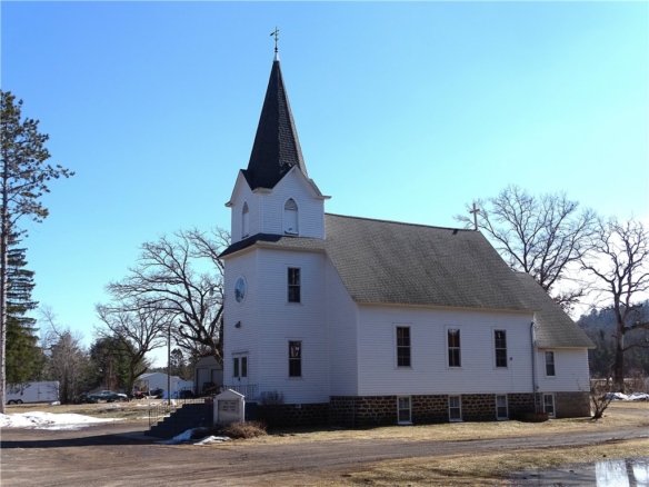 Residentialhouse for sale picture with an address of  W14755 Old Highway 10  in Fairchild and a list price of 125000