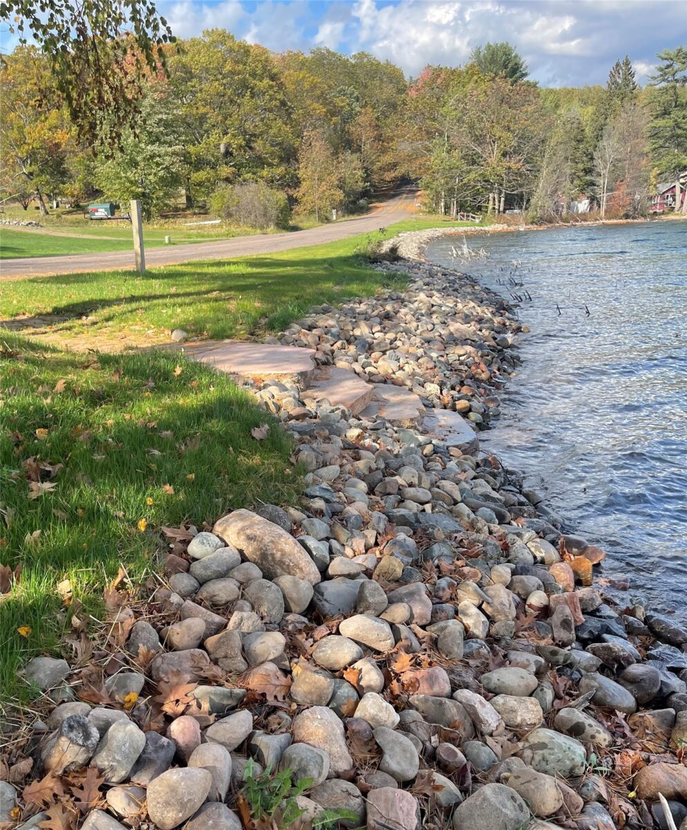 N5909 Lake Road, Stone Lake, WI — photo 4