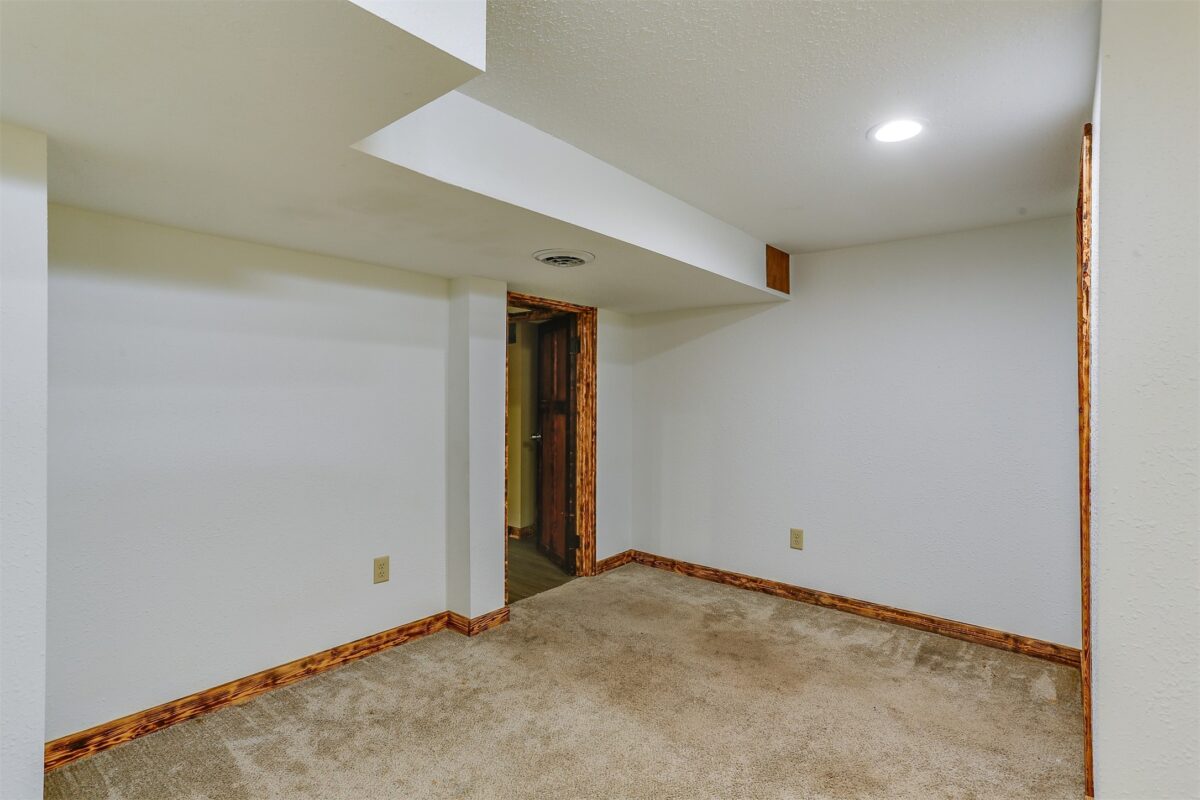 453 N Glendale Avenue, Tomah, WI
