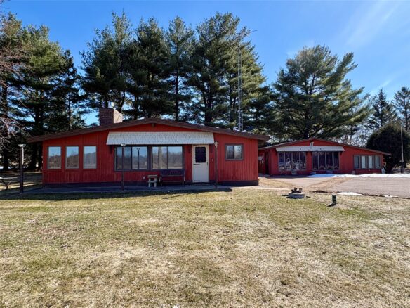 S2320 County Road OO, Cochrane, WI