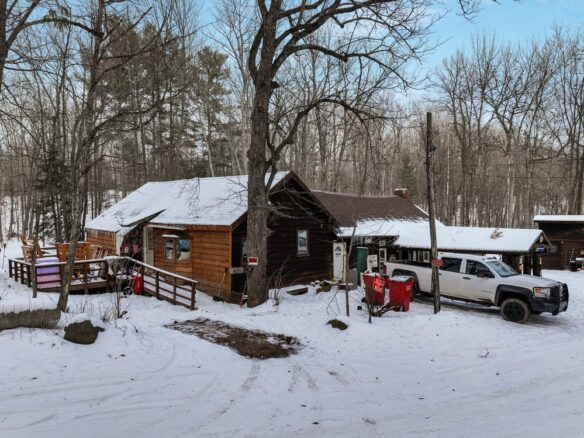 W2551 & W2549 Rockford Road, Sarona, WI