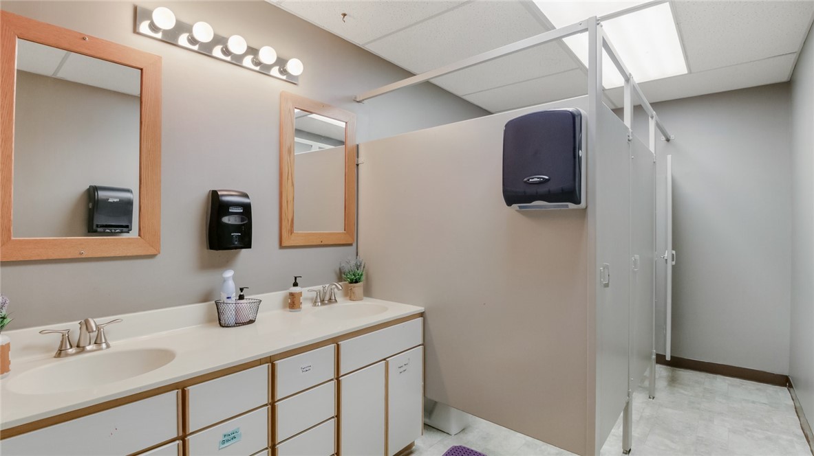 1 N Main, Rice Lake, WI — photo 24