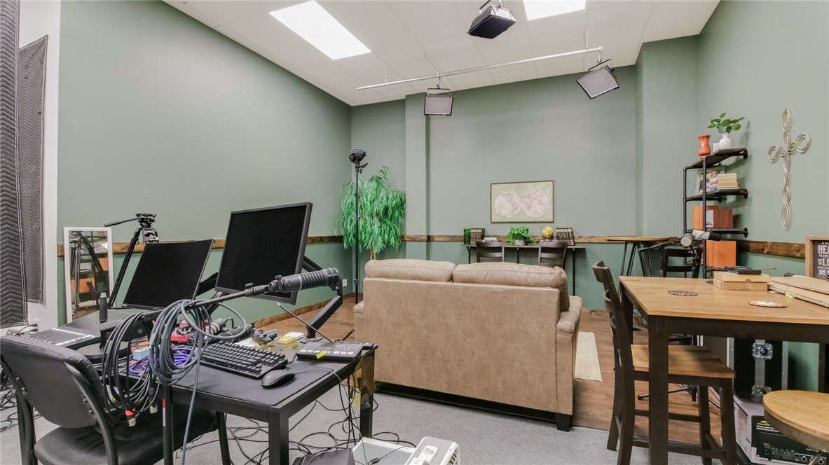 1 N Main, Rice Lake, WI — photo 40