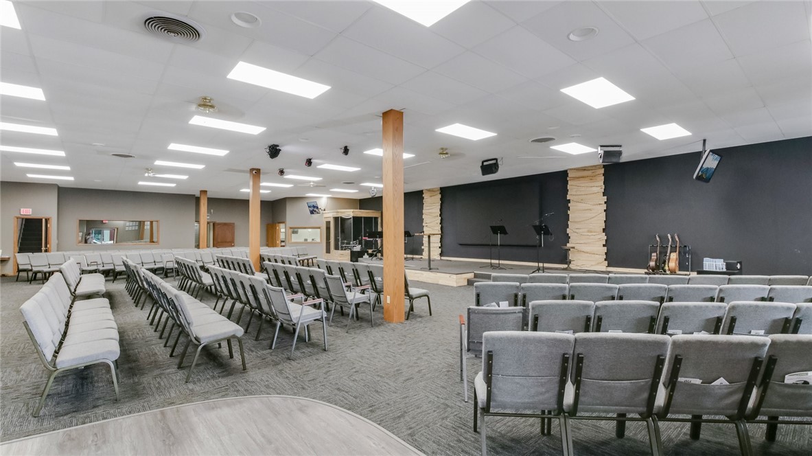 1 N Main, Rice Lake, WI — photo 9