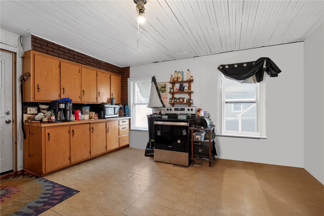 Residential at 1002 Cora Avenue, Rice Lake, WI 54868 — photo 9