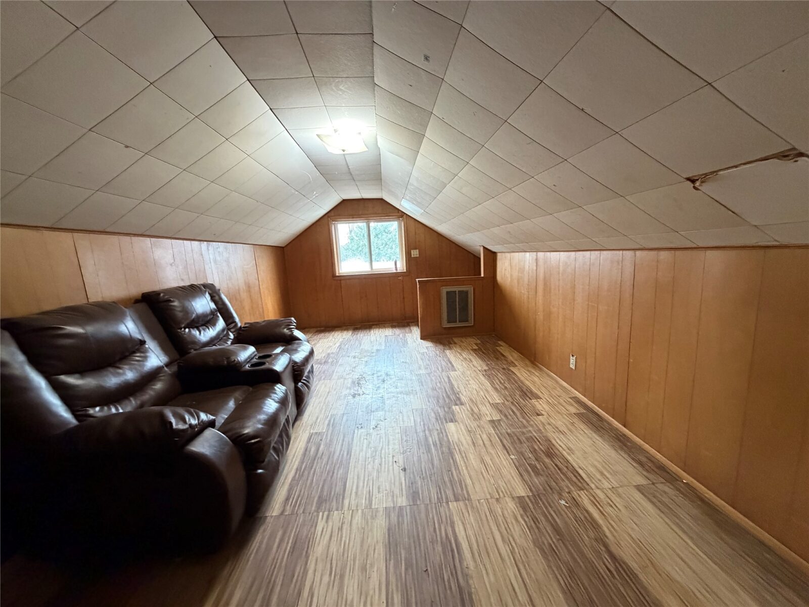 101 N Thorp Street Thorp WI 54771 — photo 20