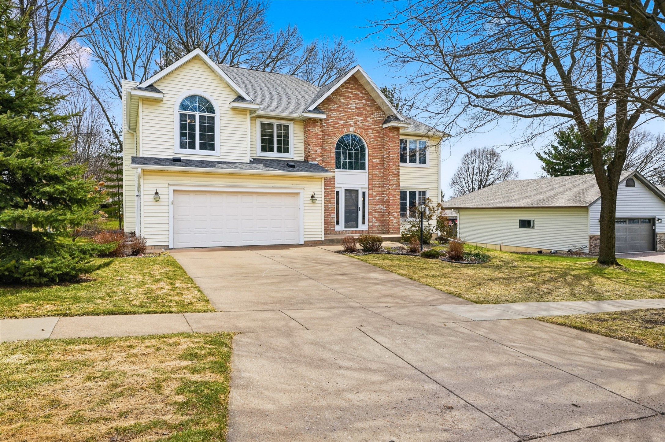 1011 Thompson Drive, Altoona, WI
