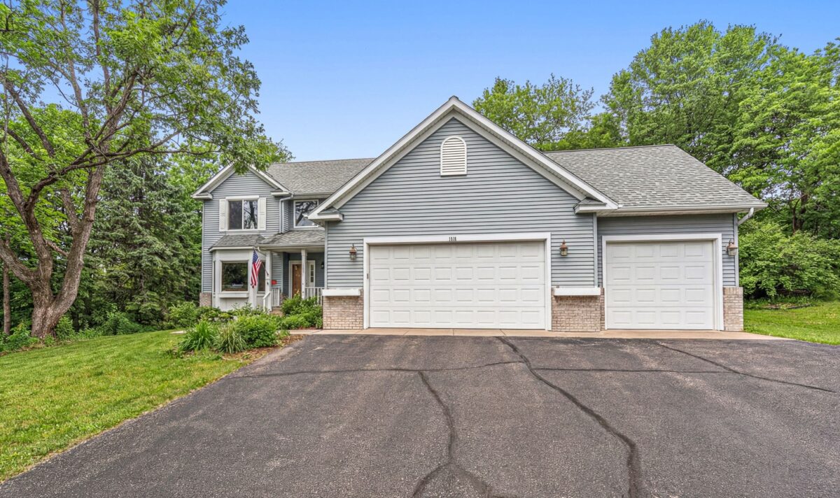 Residential at 1016 Willow River Road, Hudson, WI 54016 — photo 2