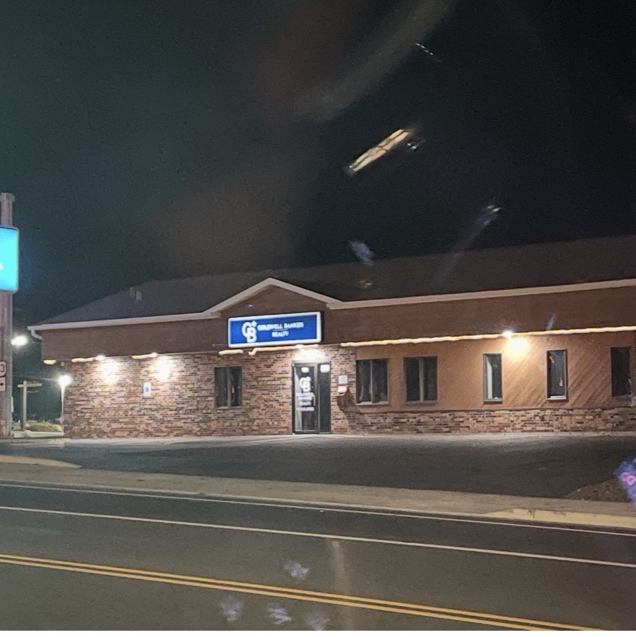 102 S River Street Spooner WI 54801 — photo 2