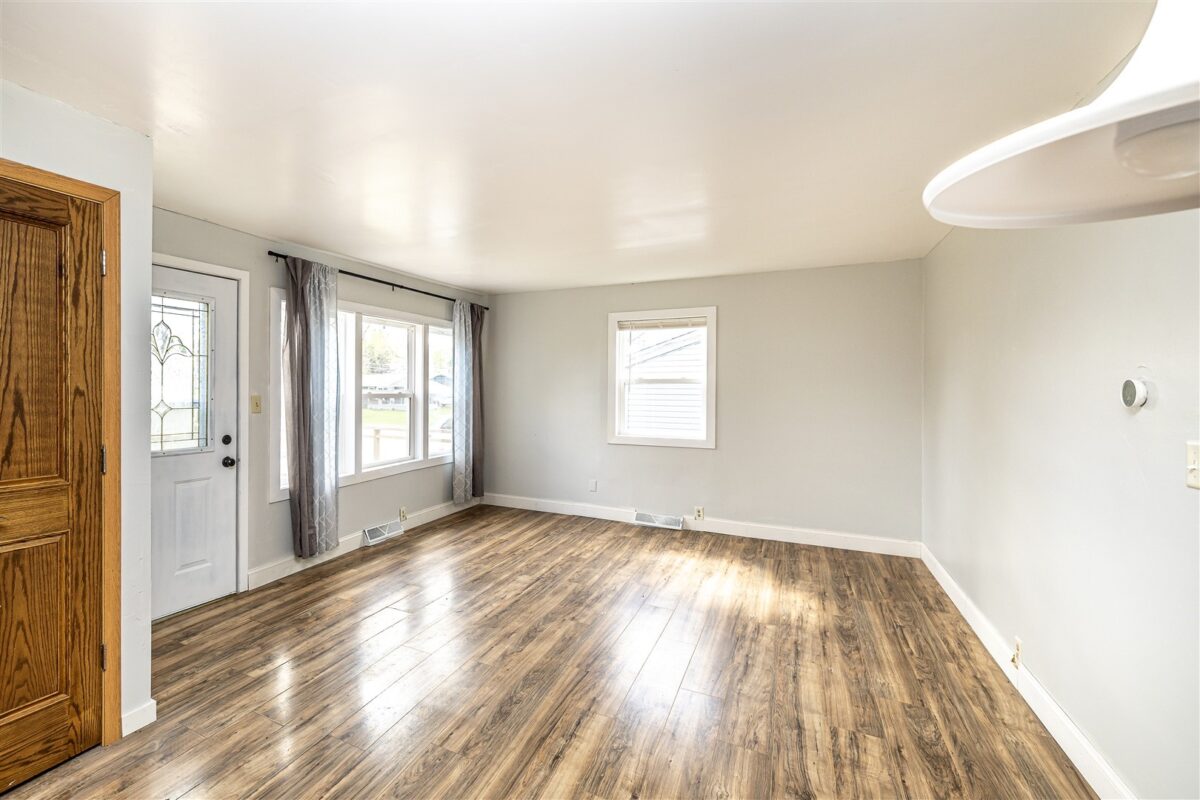 1031 Van Buren Street, Black River Falls, WI — photo 4