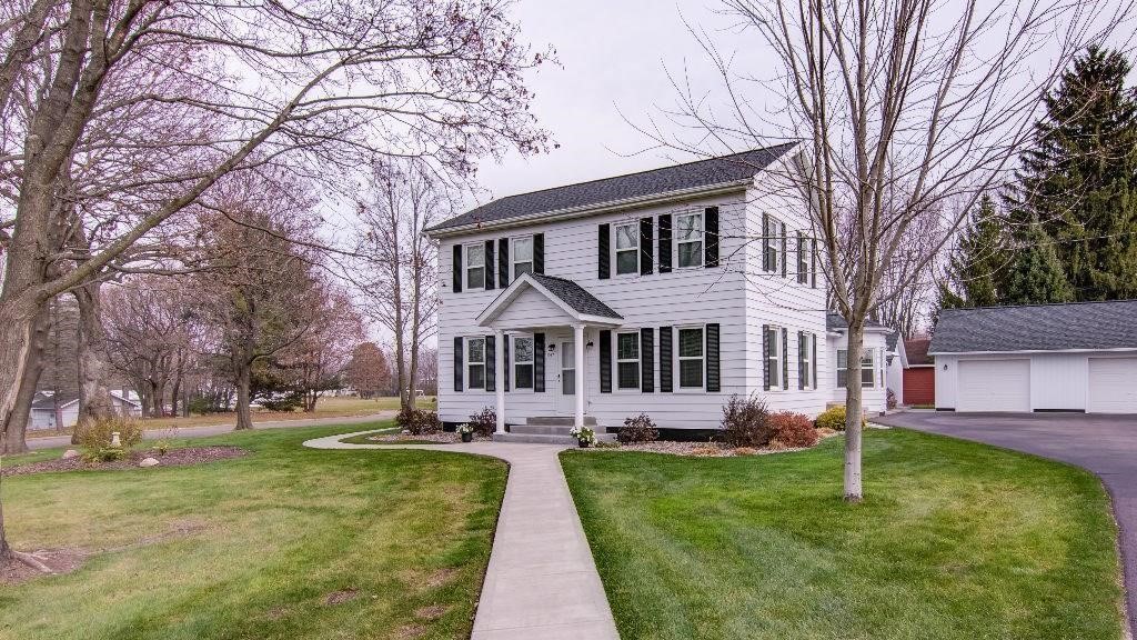 1047 Jefferson Avenue 1,2,3,4, Chippewa Falls, WI — photo 2