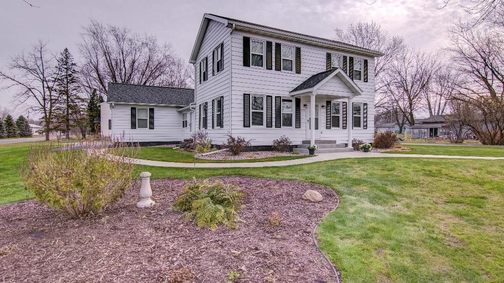 1047 Jefferson Avenue 1,2,3,4, Chippewa Falls, WI — photo 3