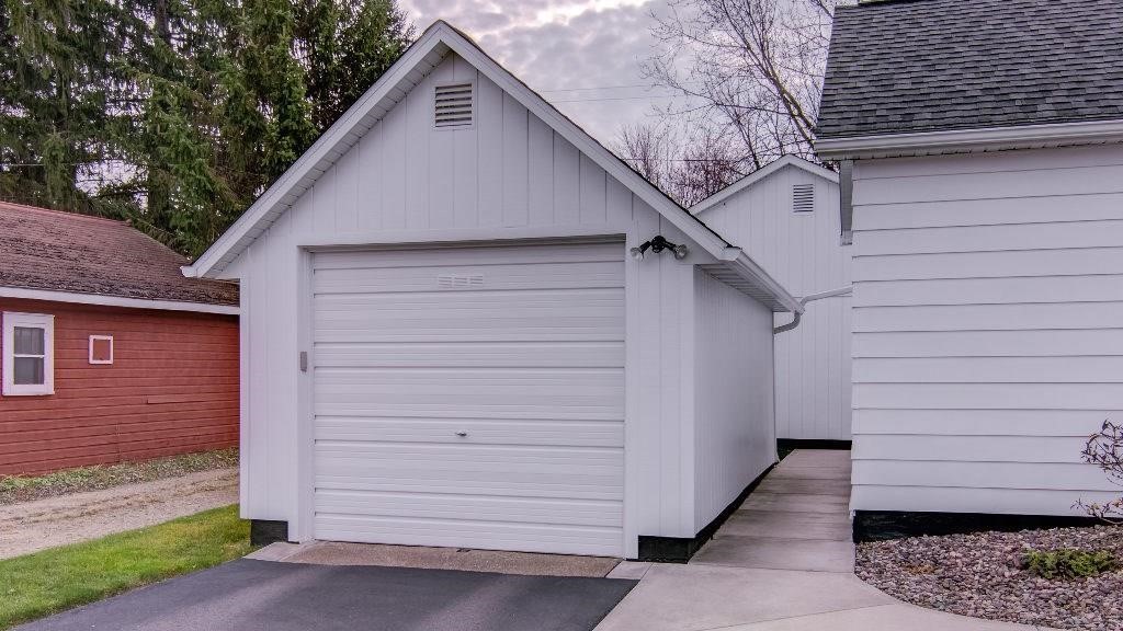 1047 Jefferson Avenue 1,2,3,4, Chippewa Falls, WI — photo 8