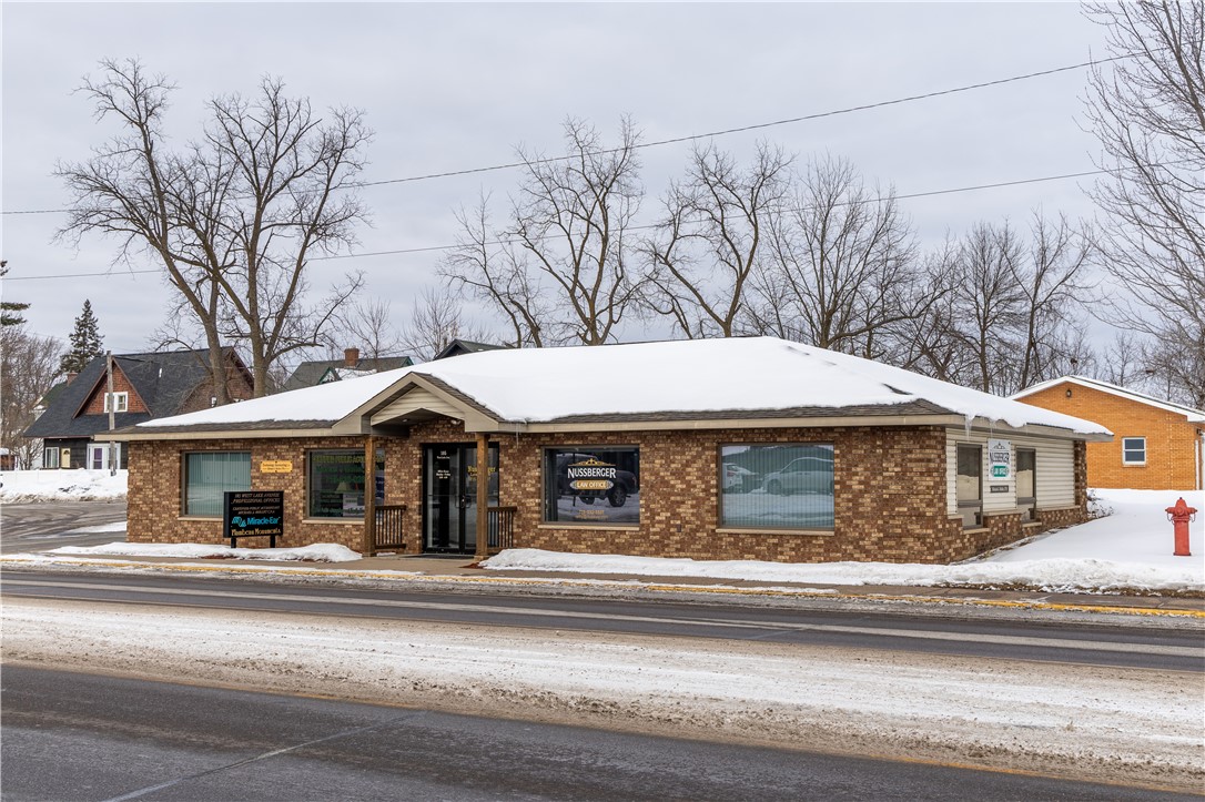 105 Lake Avenue W, Ladysmith, WI — photo 2