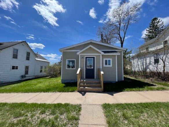 10569 Dakota Avenue Hayward WI 54843 — photo 1