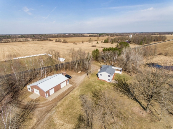 Residentialhouse for sale picture with an address of  1094 40th Street in Amery and a list price of 550000