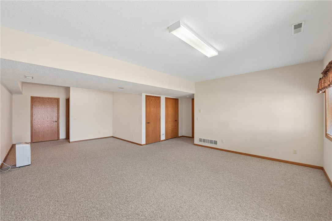 Residential at 1102 Highpoint Court, New Richmond, WI 54017 — photo 8