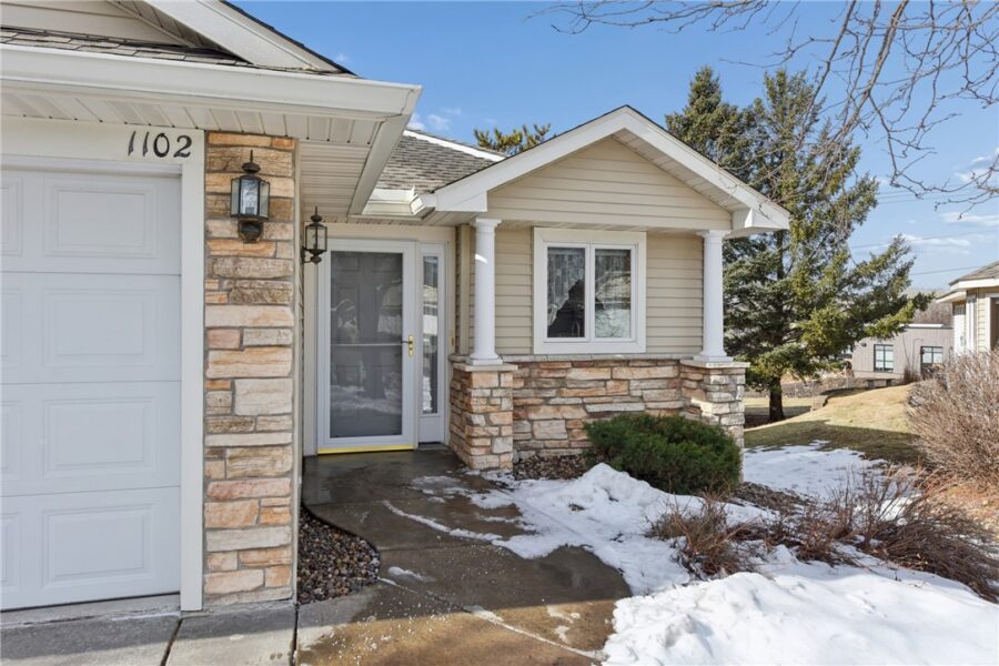 1102 Highpoint Court