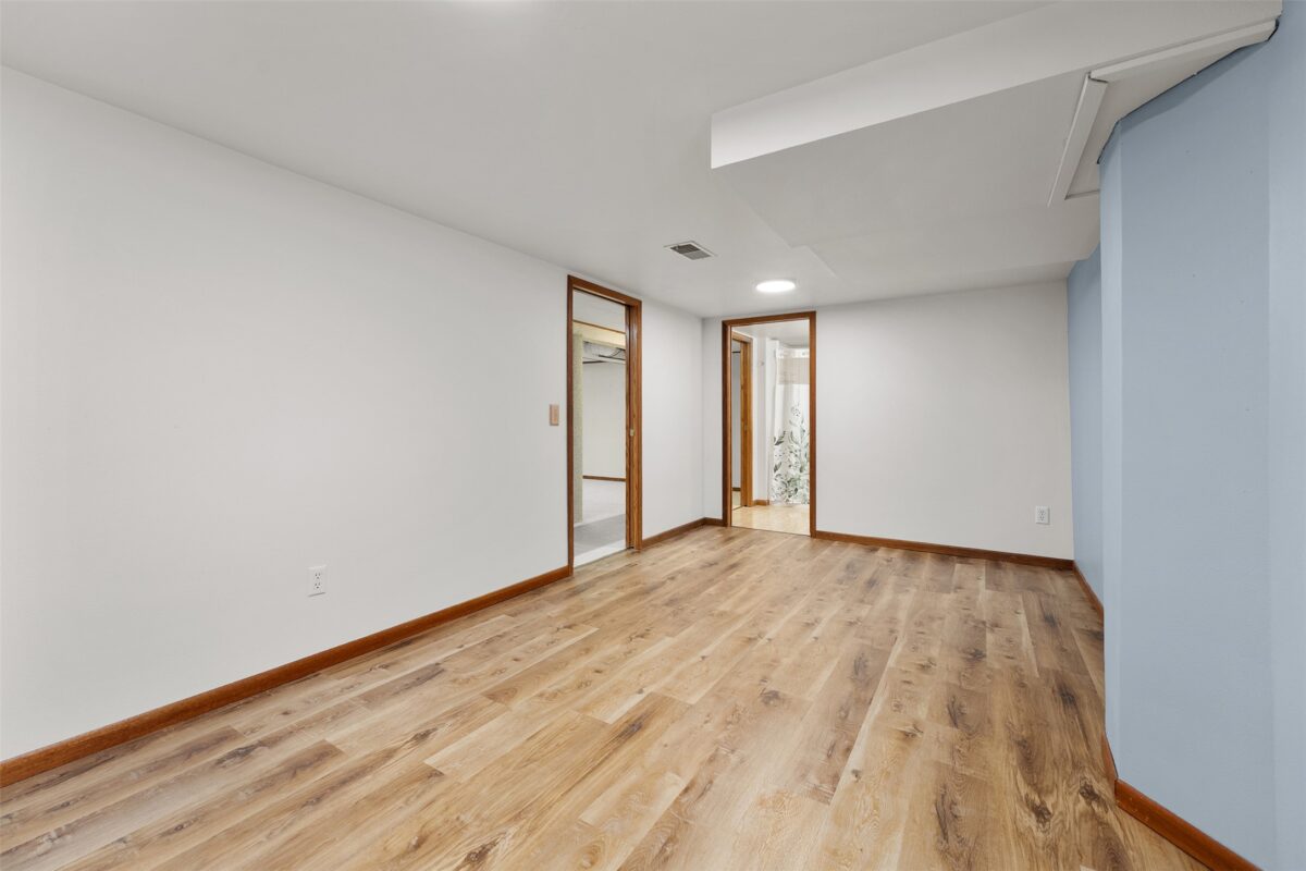 1104 Garfield Avenue Altoona WI 54720 — photo 28