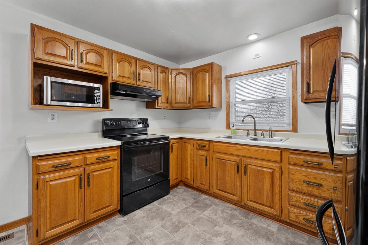 1104 Garfield Avenue Altoona WI 54720 — photo 6