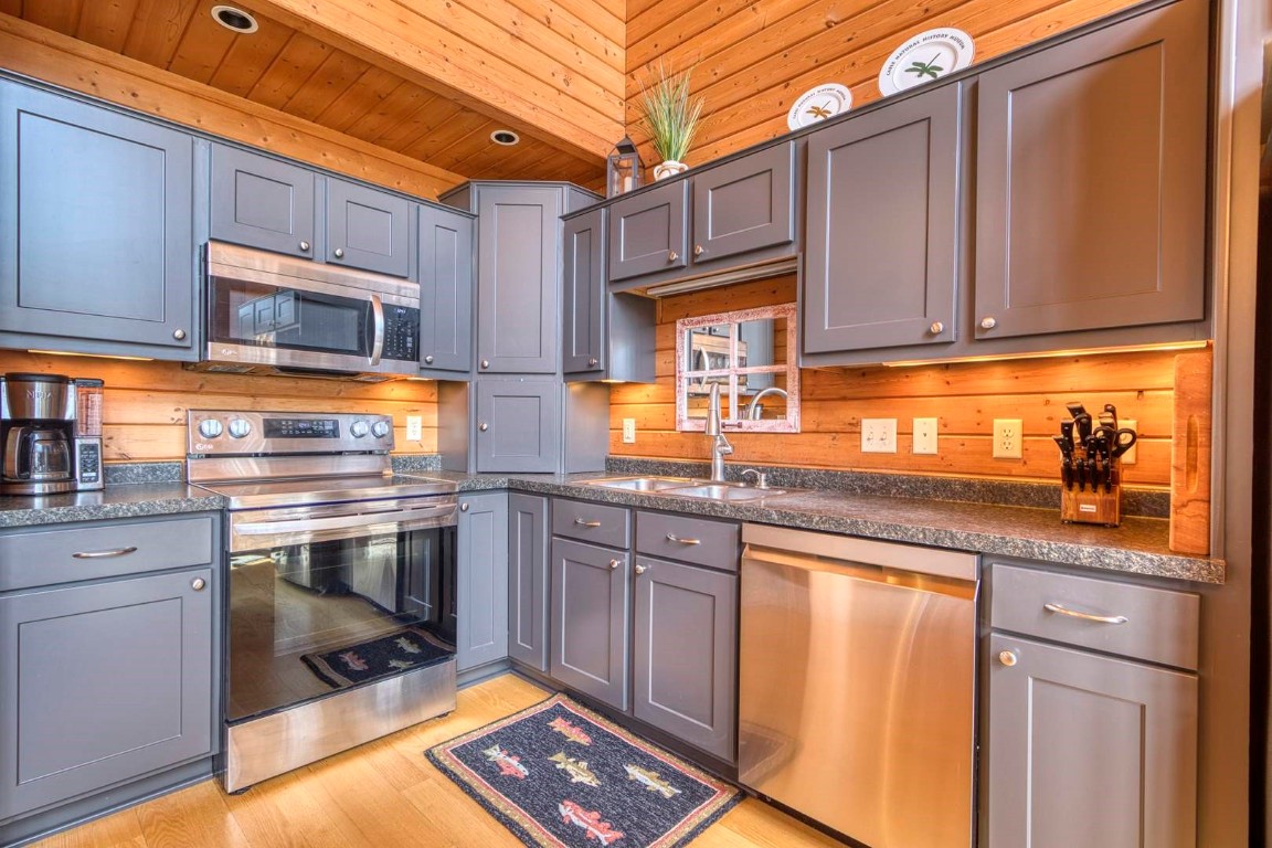 11068N Busse Road, Hayward, WI — photo 24