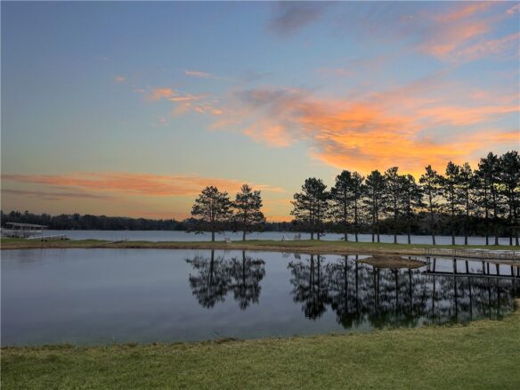 Residentialhouse for sale picture with an address of  11165 Elaine Drive in Hayward and a list price of 279900