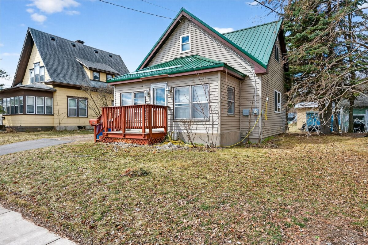 1117 N River Street  Spooner WI 54801 — photo 3